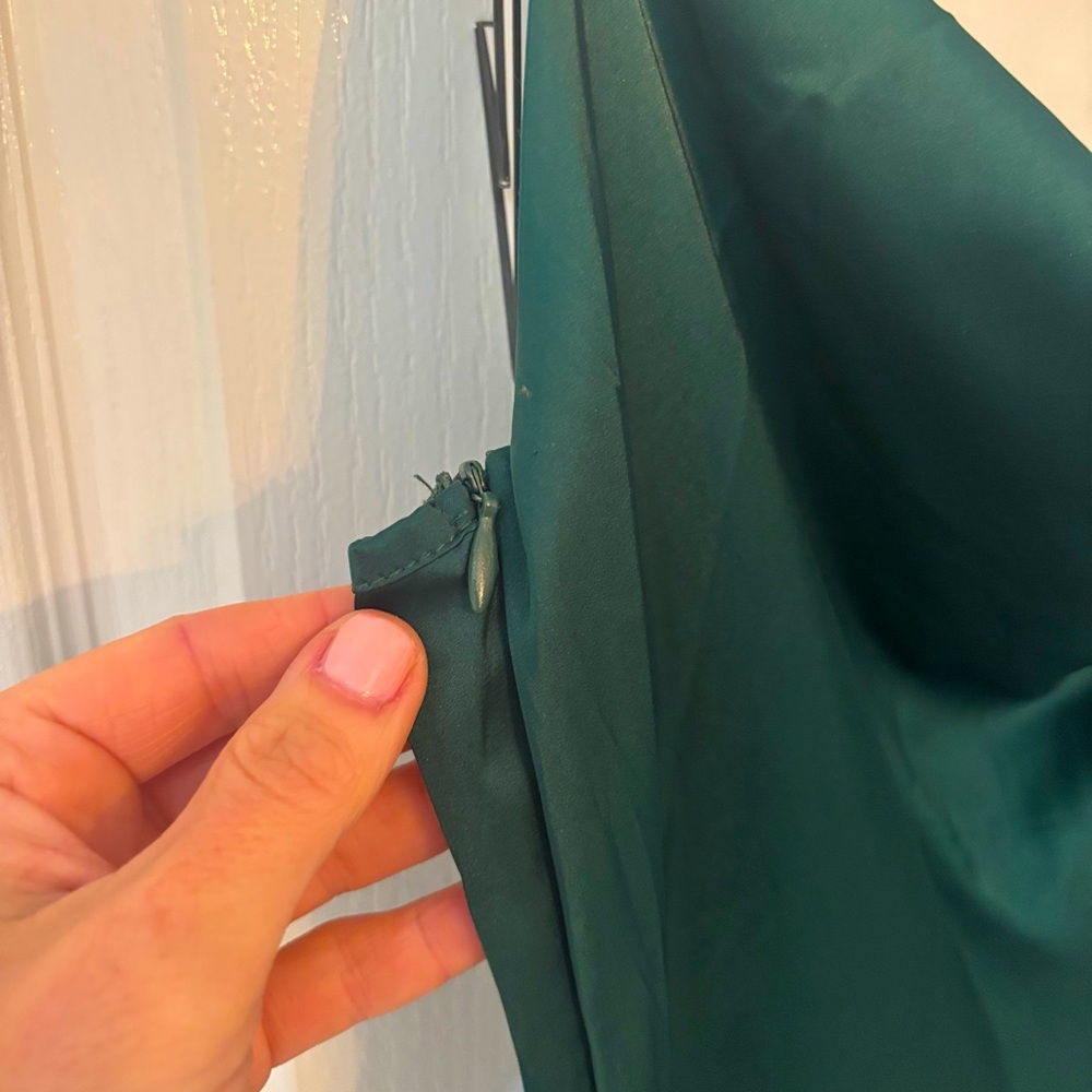 CRASHING PROM Emerald Green Midi Dress with Ruching at breast and slit Sm NWOT - Picture 7 of 12